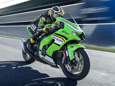 Bali Bike Rental: Kawasaki ZX-10R – Unleash the Beast on Paradise Roads