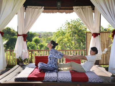 Authentic Thai Massage at Tunjung Sari Spa Nusa Dua