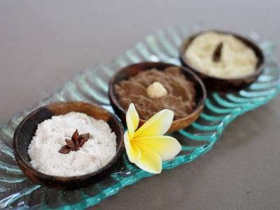 Coconut Body Scrub at Tunjung Sari Spa Nusa Dua