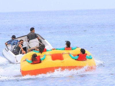 Rolling Donut Water Sport in Tanjung Benoa Bali – Tropialis by Zooka